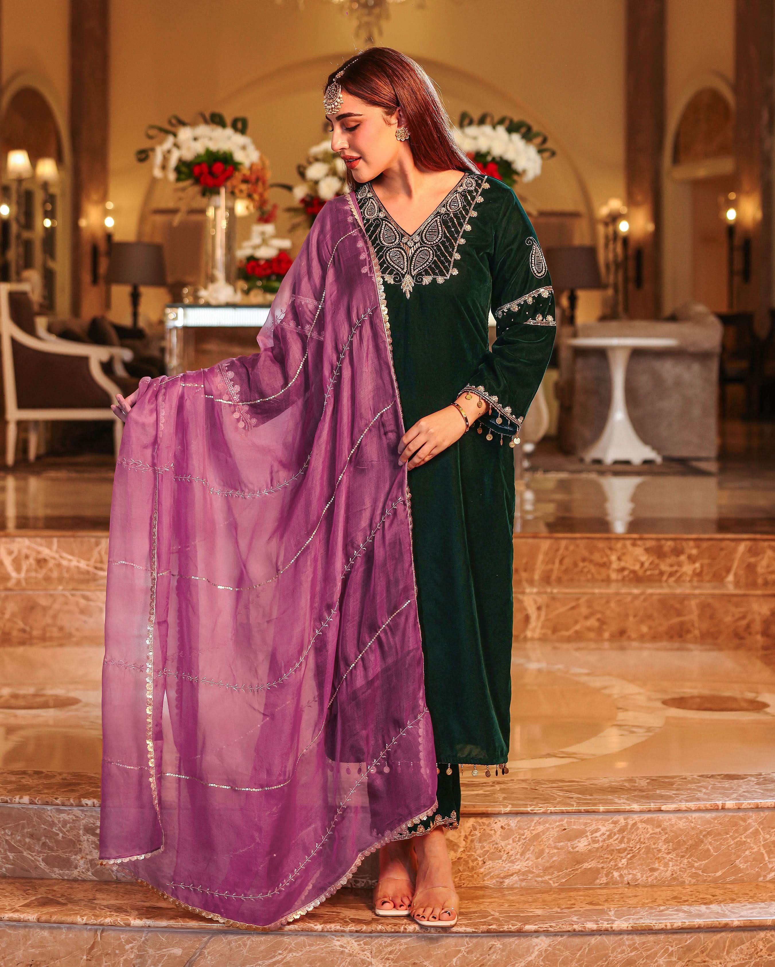 Alaric Green Embroidered Velvet Suit Set - Image 3