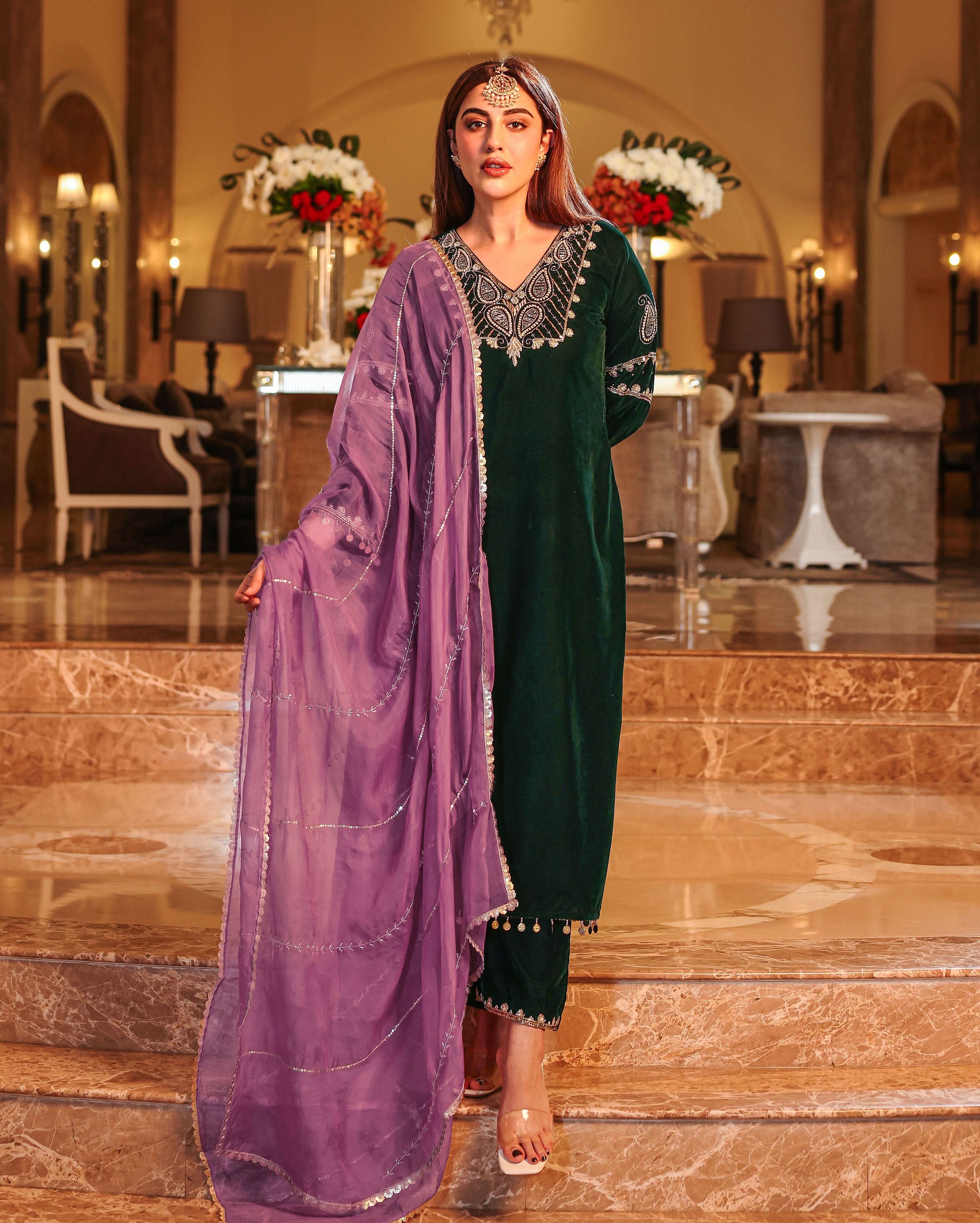 Alaric Green Embroidered Velvet Suit Set - Image 5