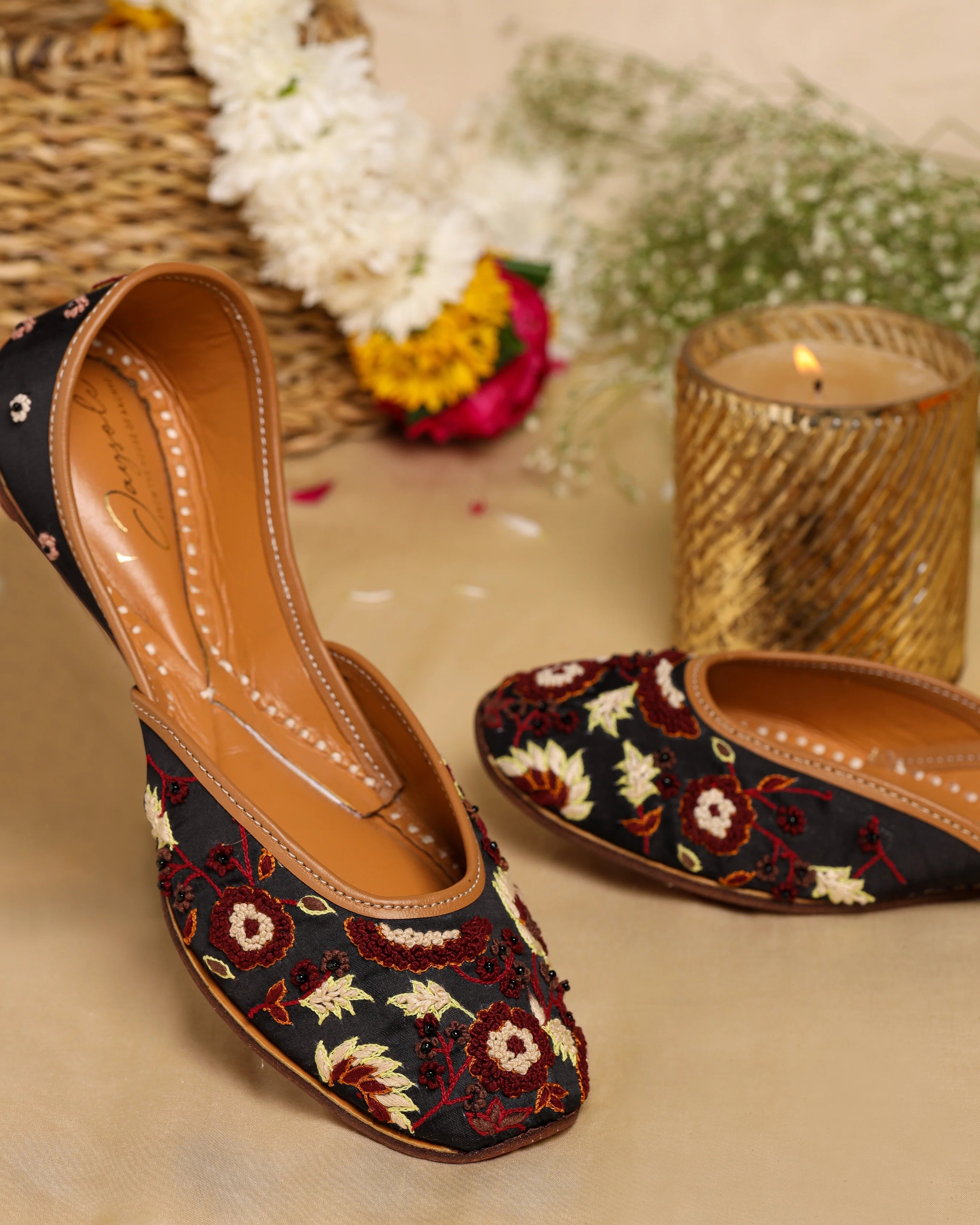 Basic Bloom Handcrafted Jutti - Image 7