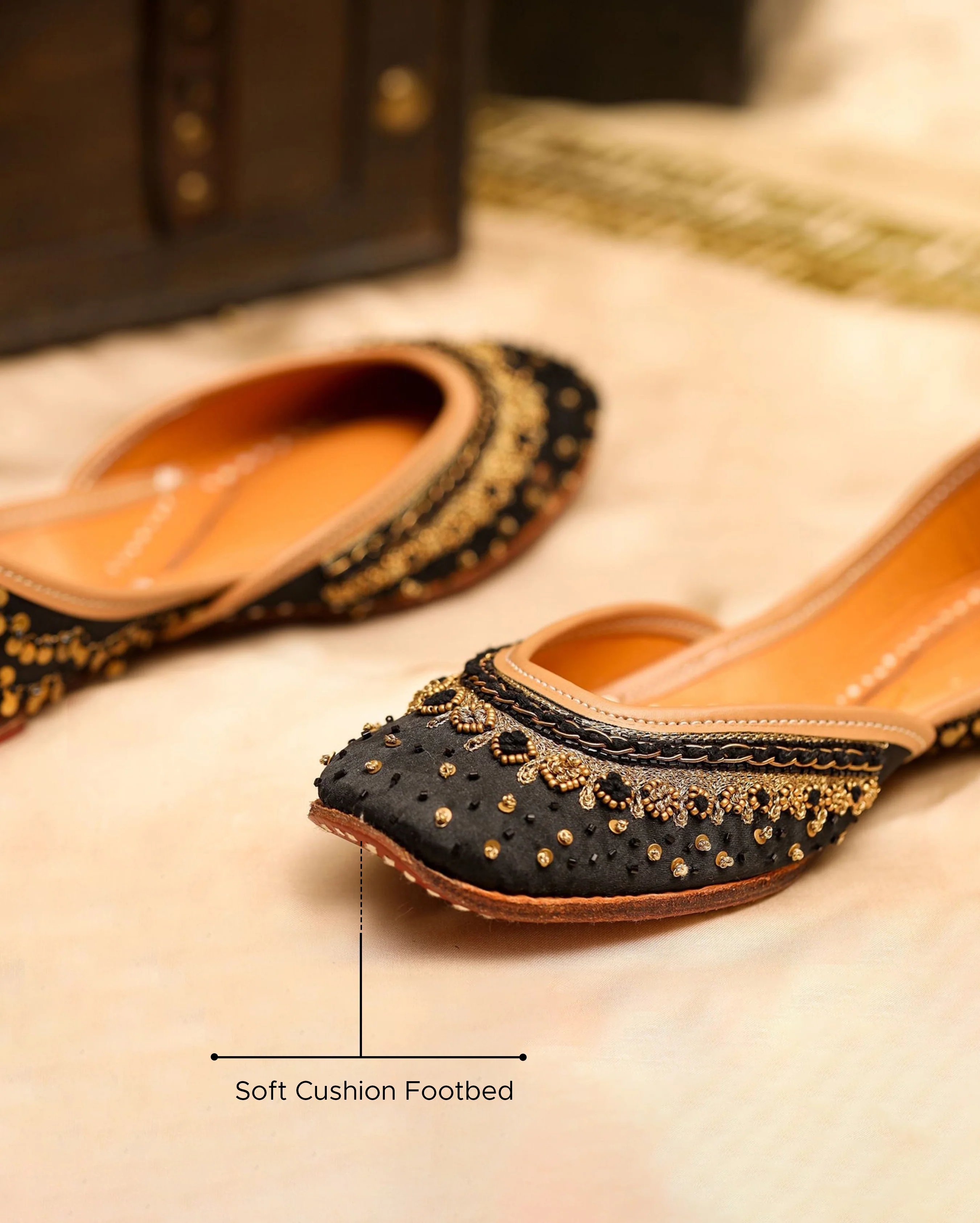 Black Golden Beats Handcrafted Jutti - Image 4