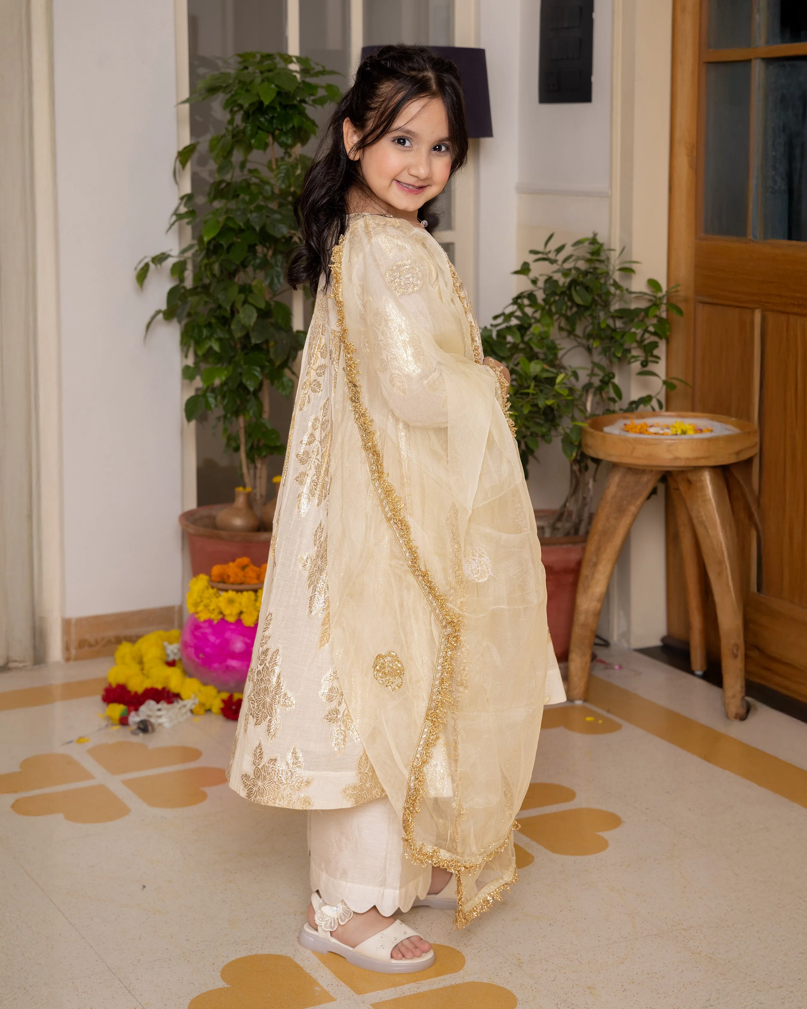 Coco Cream Solid Jacquard Suit Set - Image 5