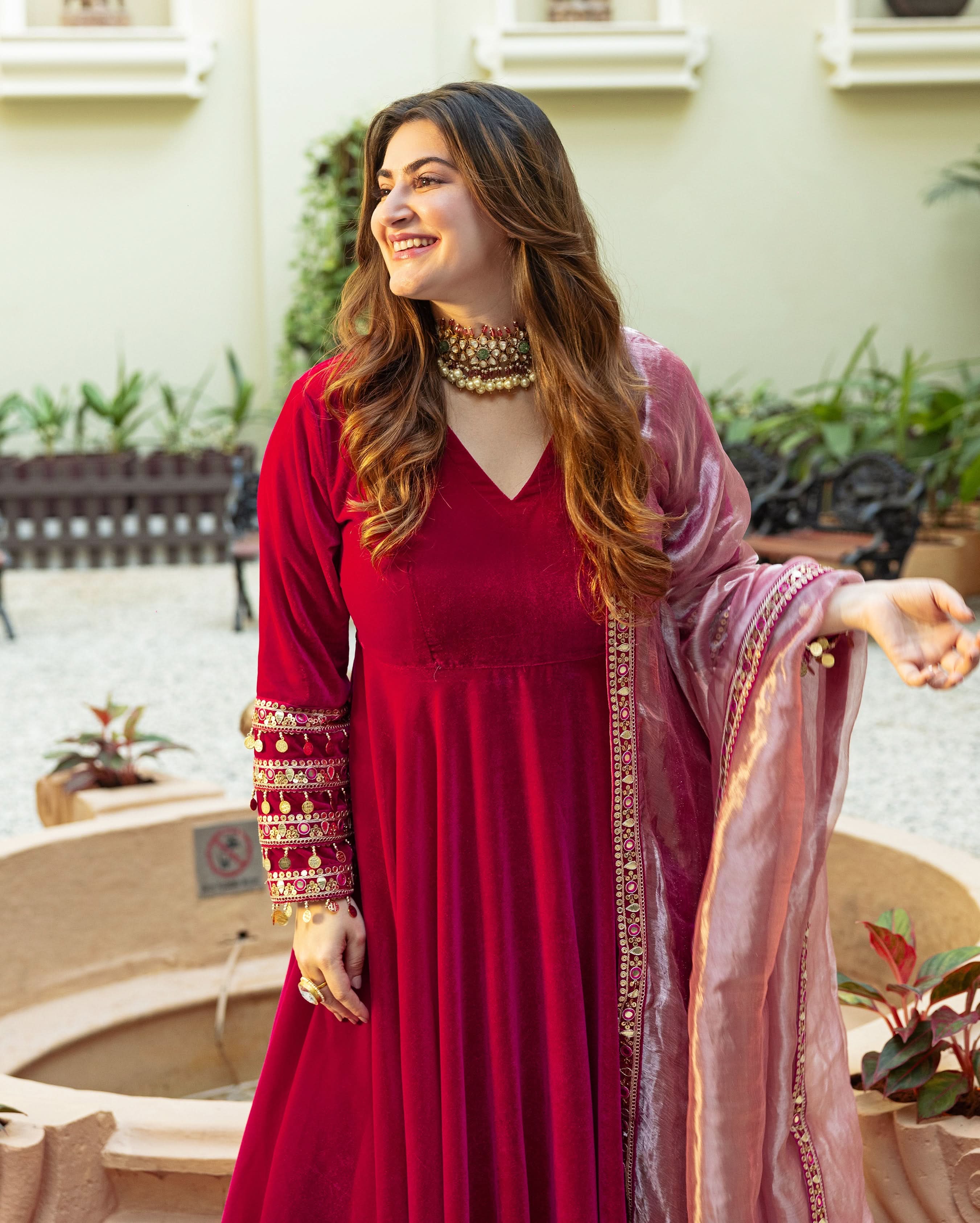 Dilkash Pink Solid Velvet Suit Set - Image 2