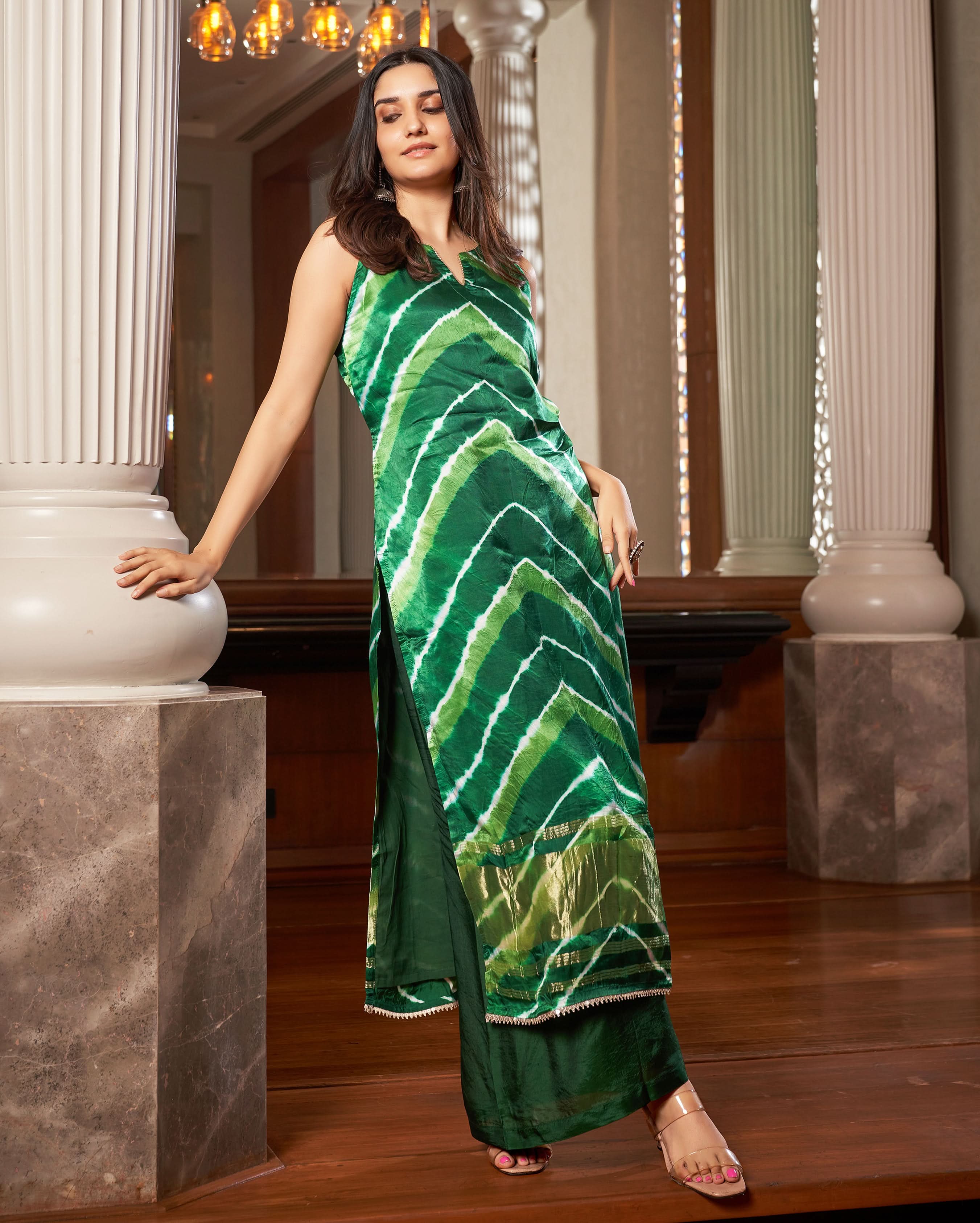 Gamha Green Leheriya Silk Kurta set - Image 2