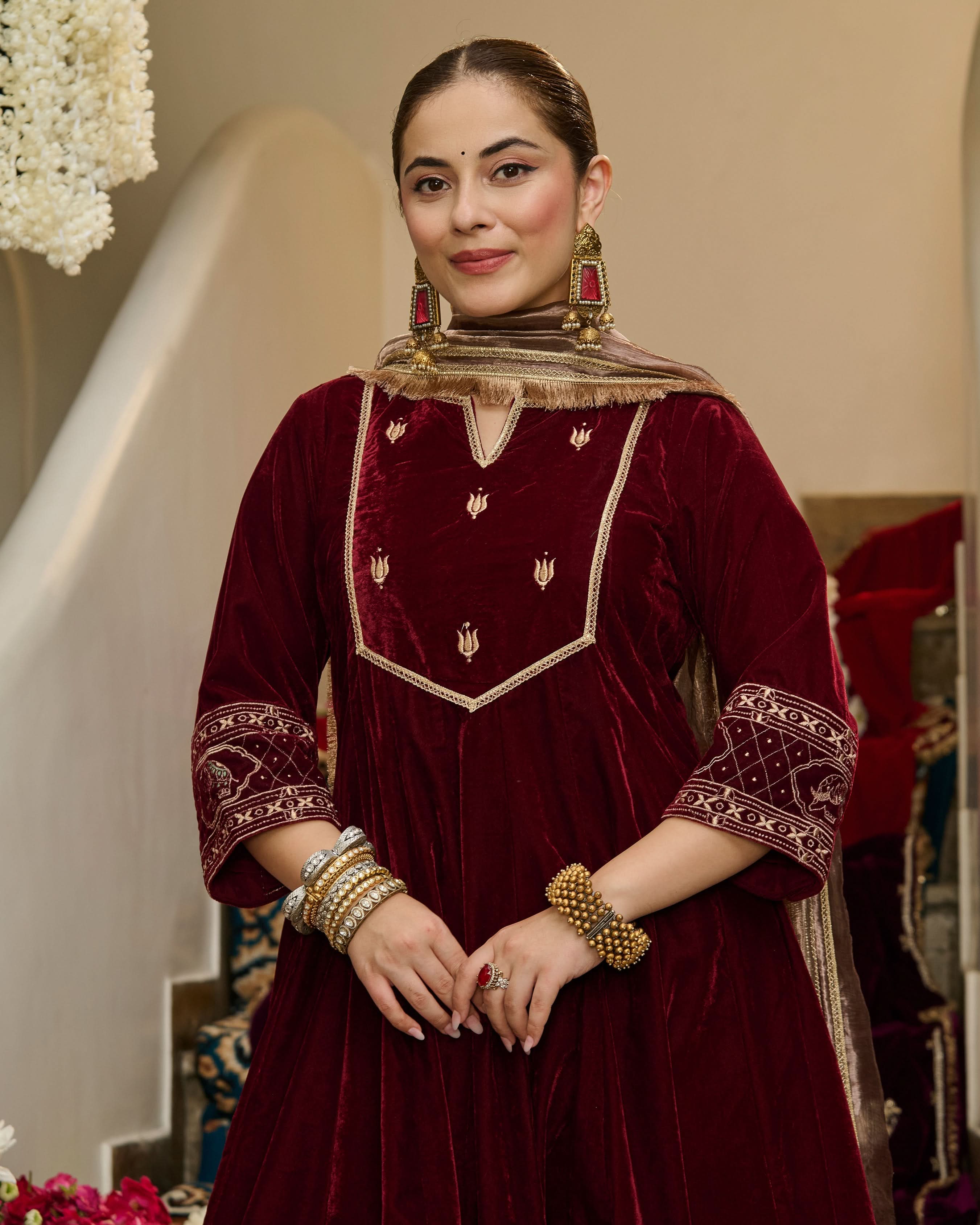 Ivaan Maroon Embroidered Velvet Suit Set - Image 3