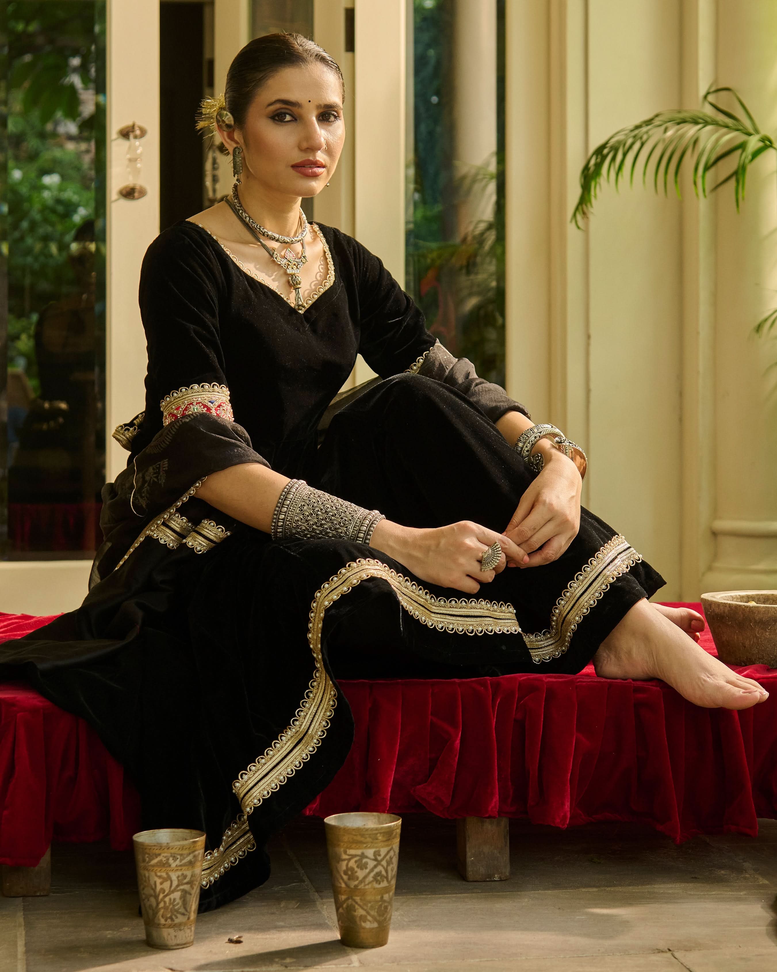 Kalyani Black Solid Velvet Suit Set - Image 6