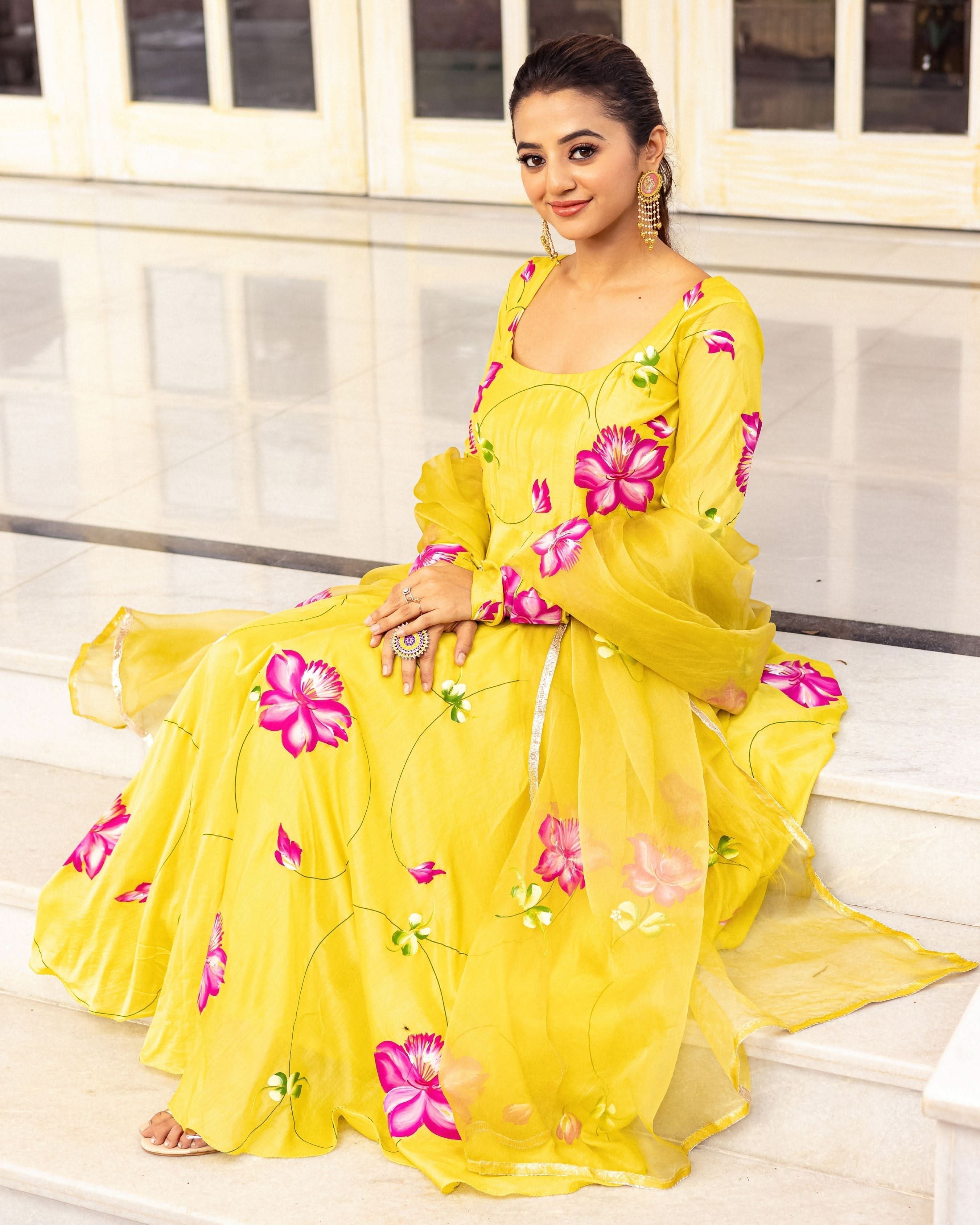 Malasri Handpainted Suit Set - Image 4