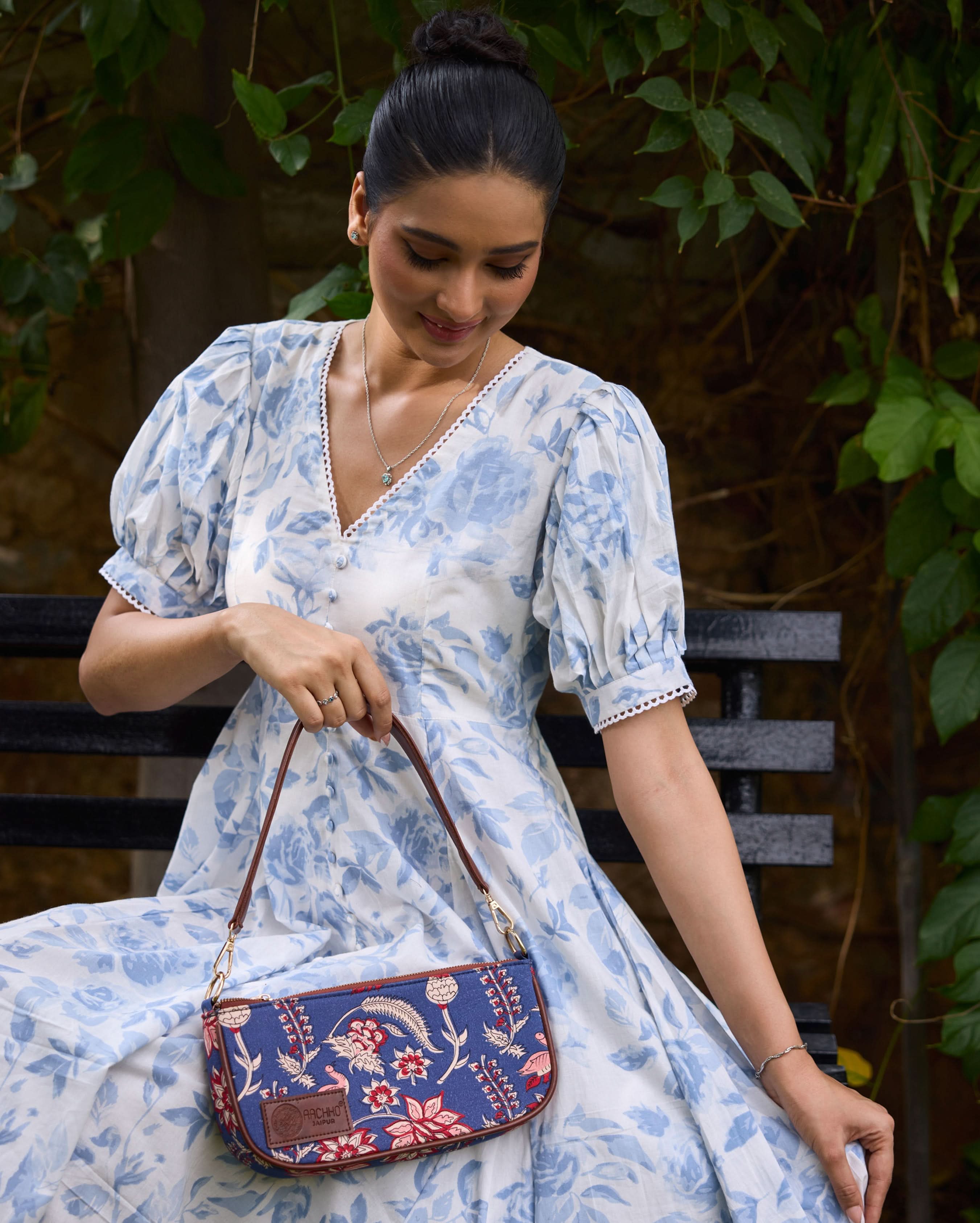 Maranta Blue Baguette Bag - Image 4