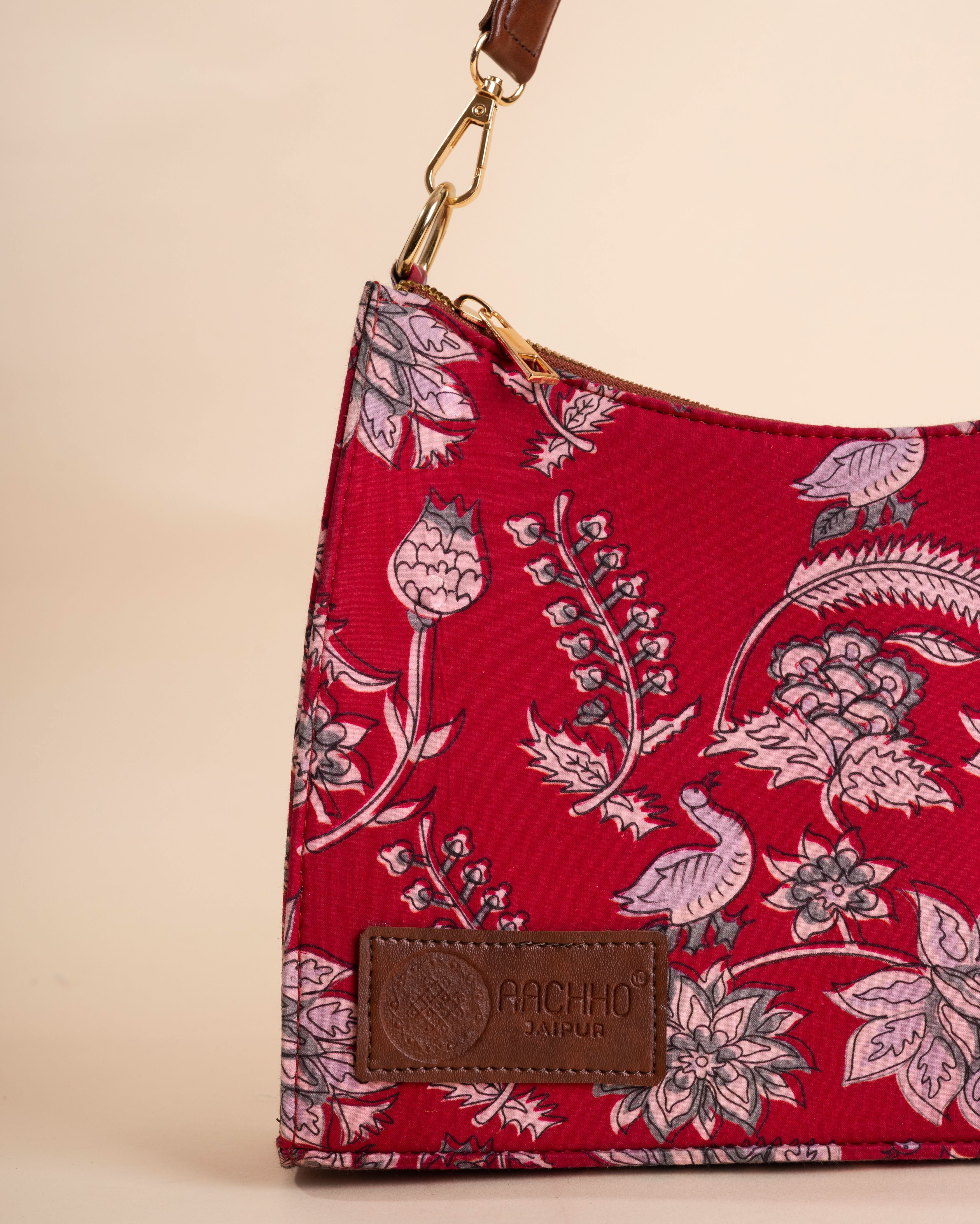 Merlin Red Baguette Bag - Image 7