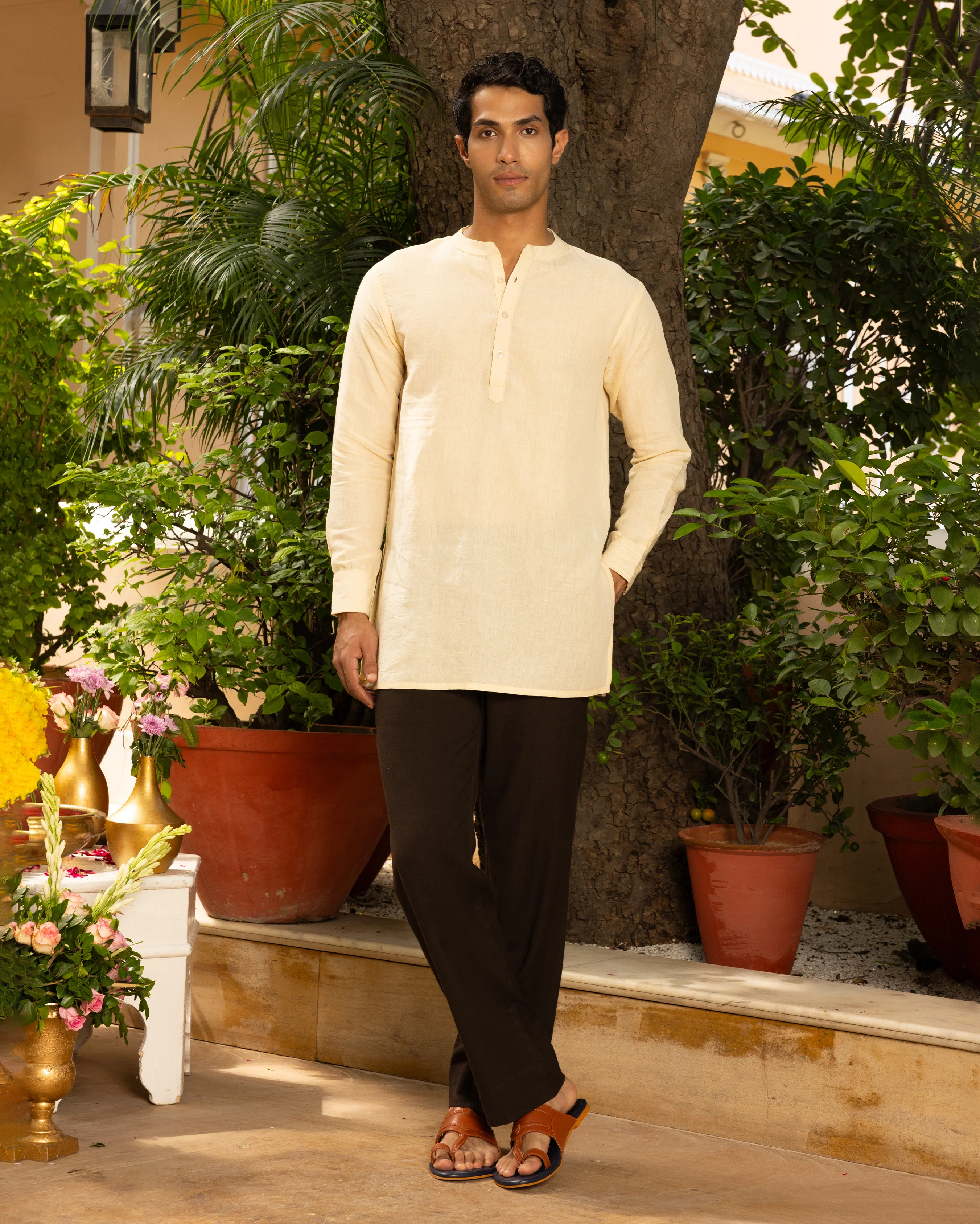 Neerav Cream Solid Linen Kurta - Image 3