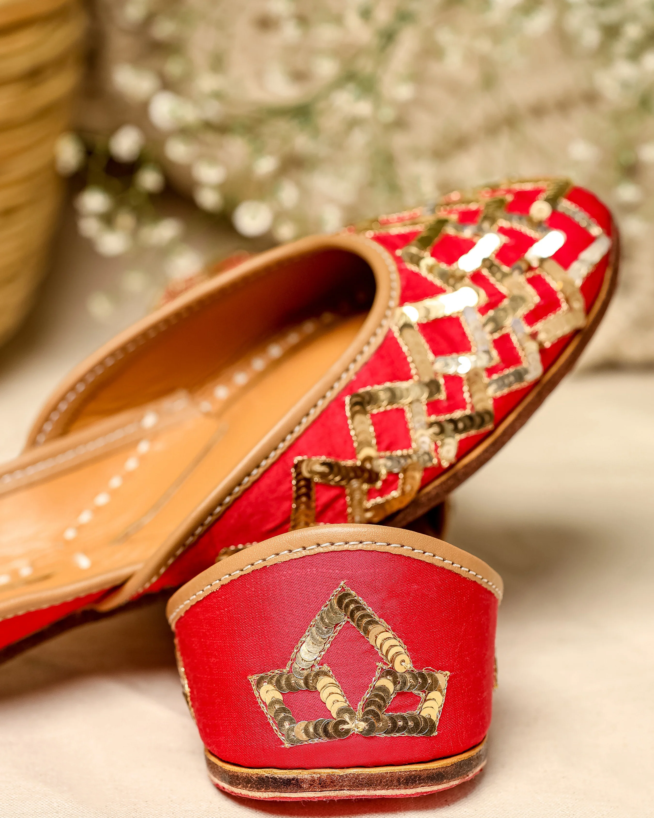 Red Mahogany Handcrafted Jutti - Image 3