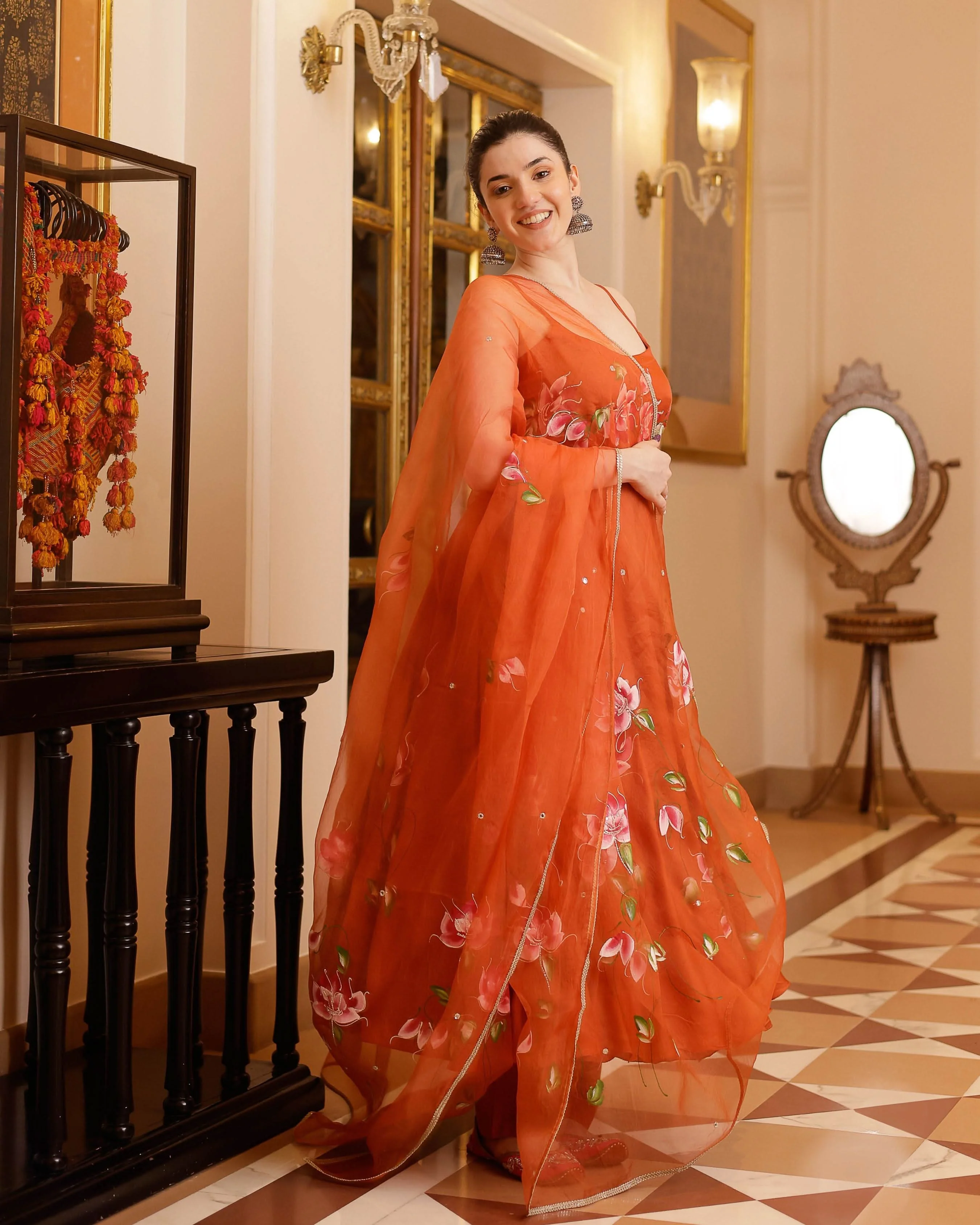 Riha Handpainted Satin Suit Set - Image 4