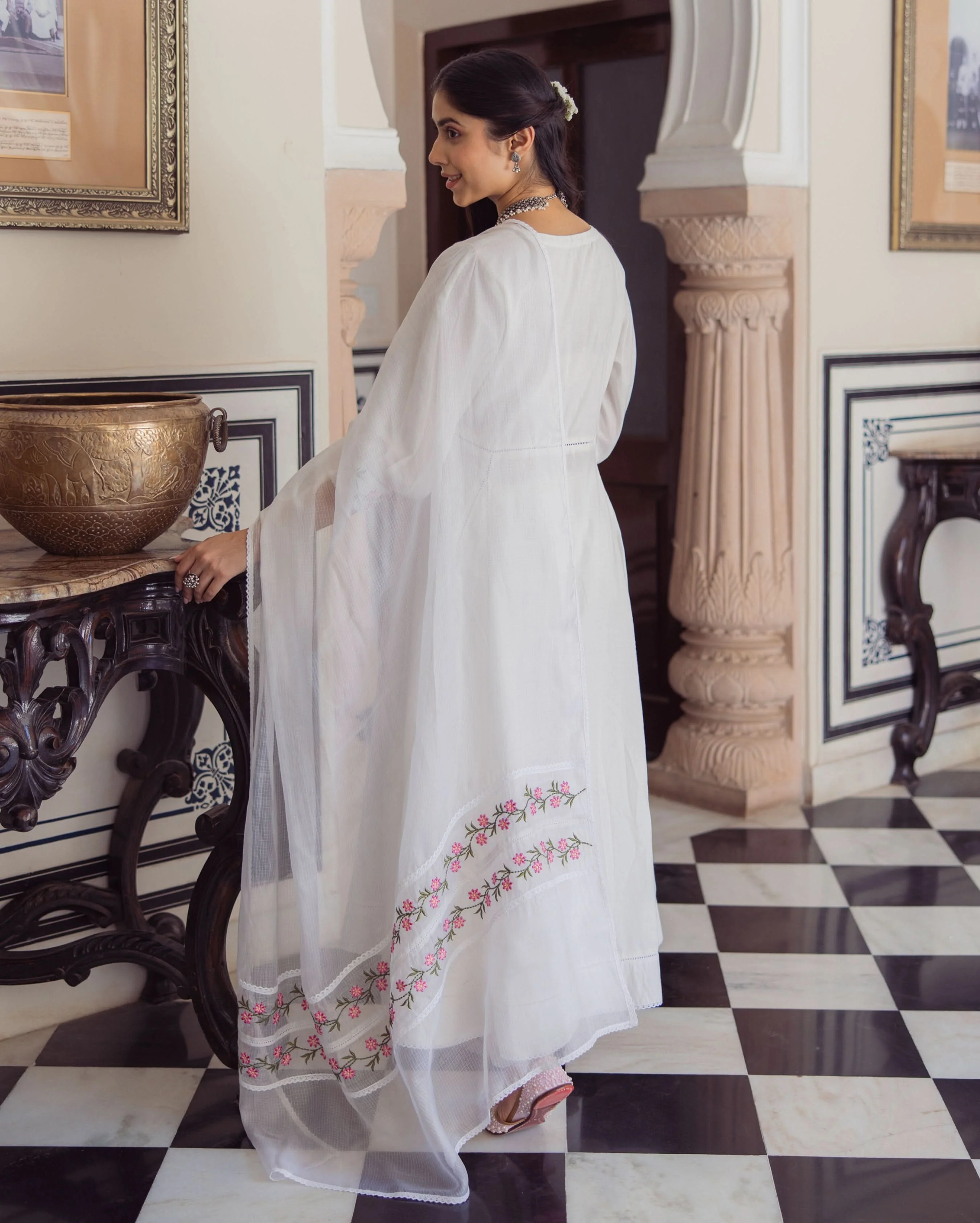 Rizz White Embroidered Cotton Suit Set - Image 7