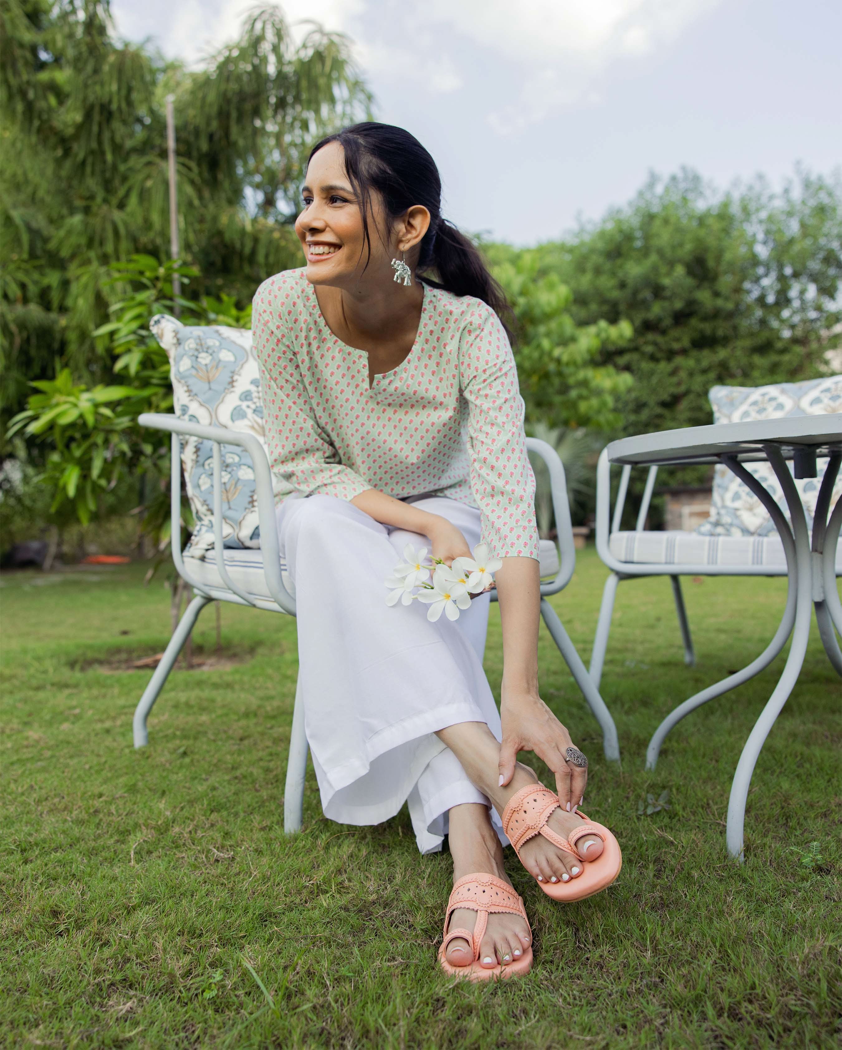 Salmon Peach Solid Kolha Flats - Image 2