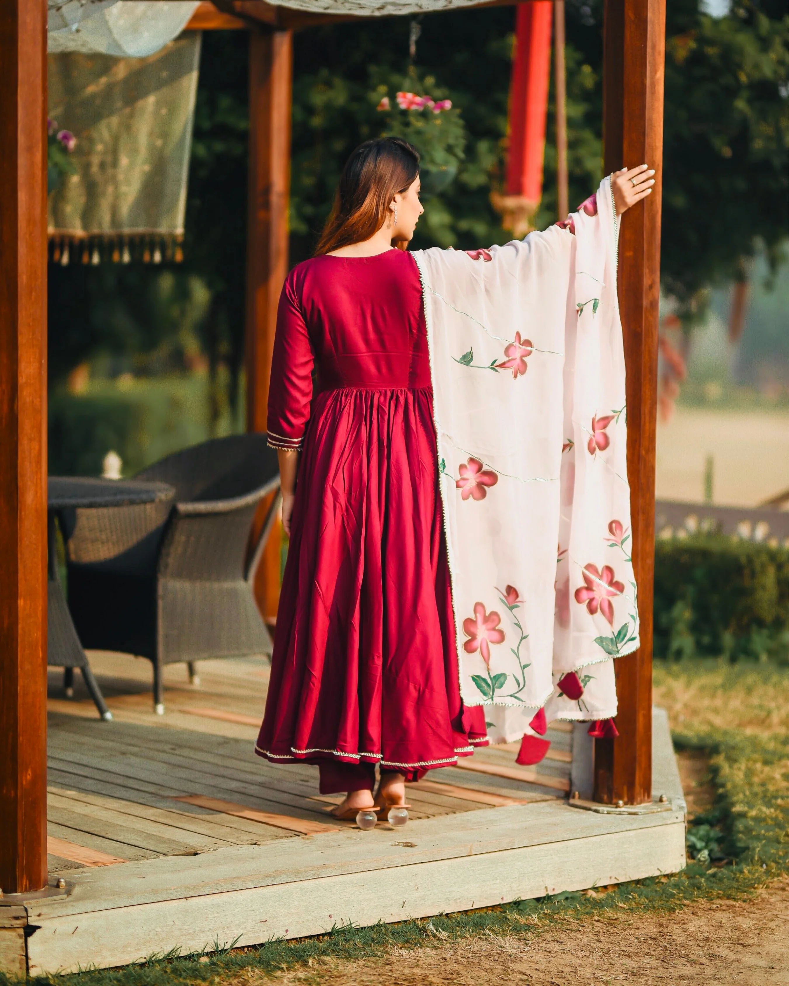 Sangria Handpainted Organza Suit Set - Image 4