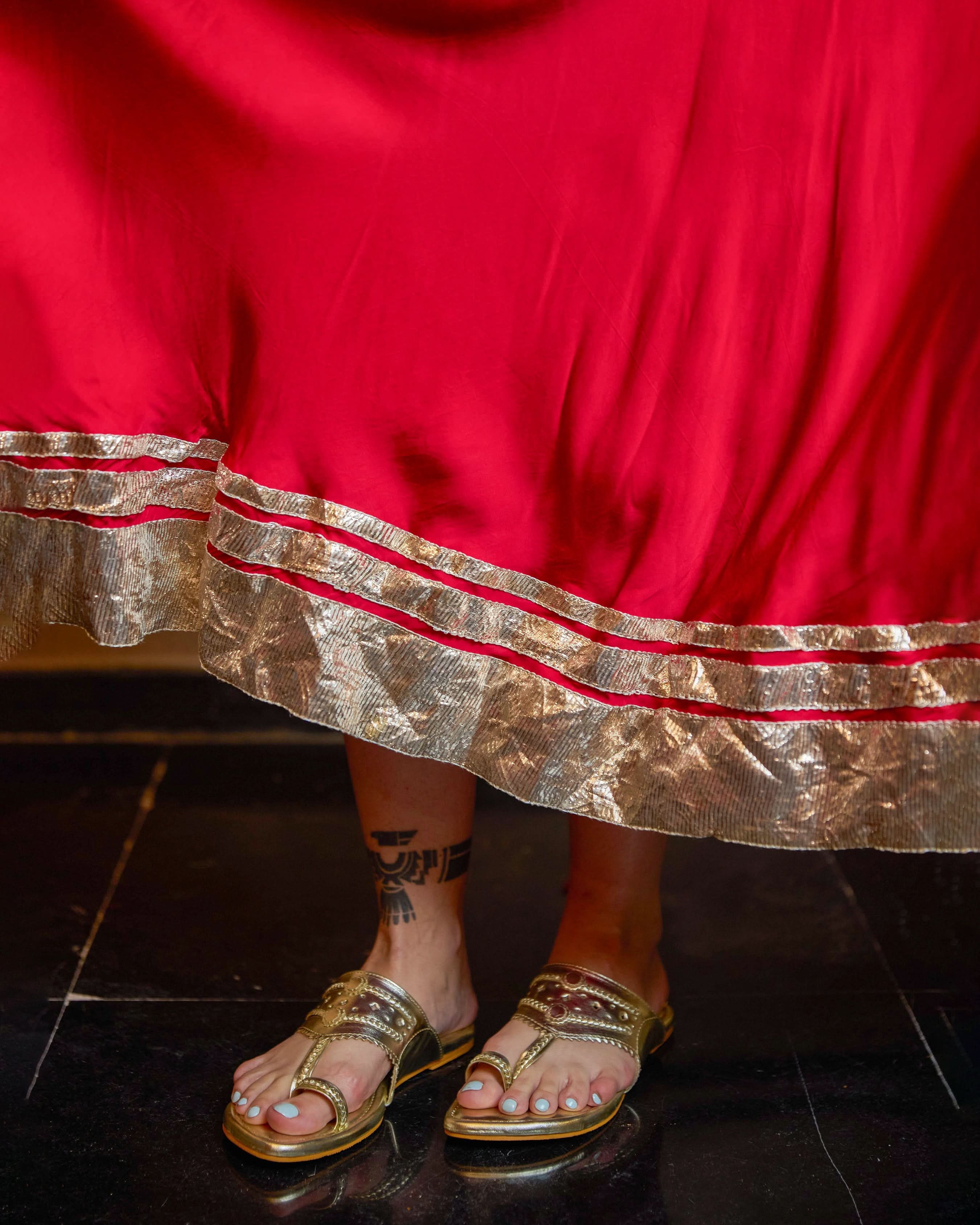 Utsav Gold Solid Kolha Flats - Image 9