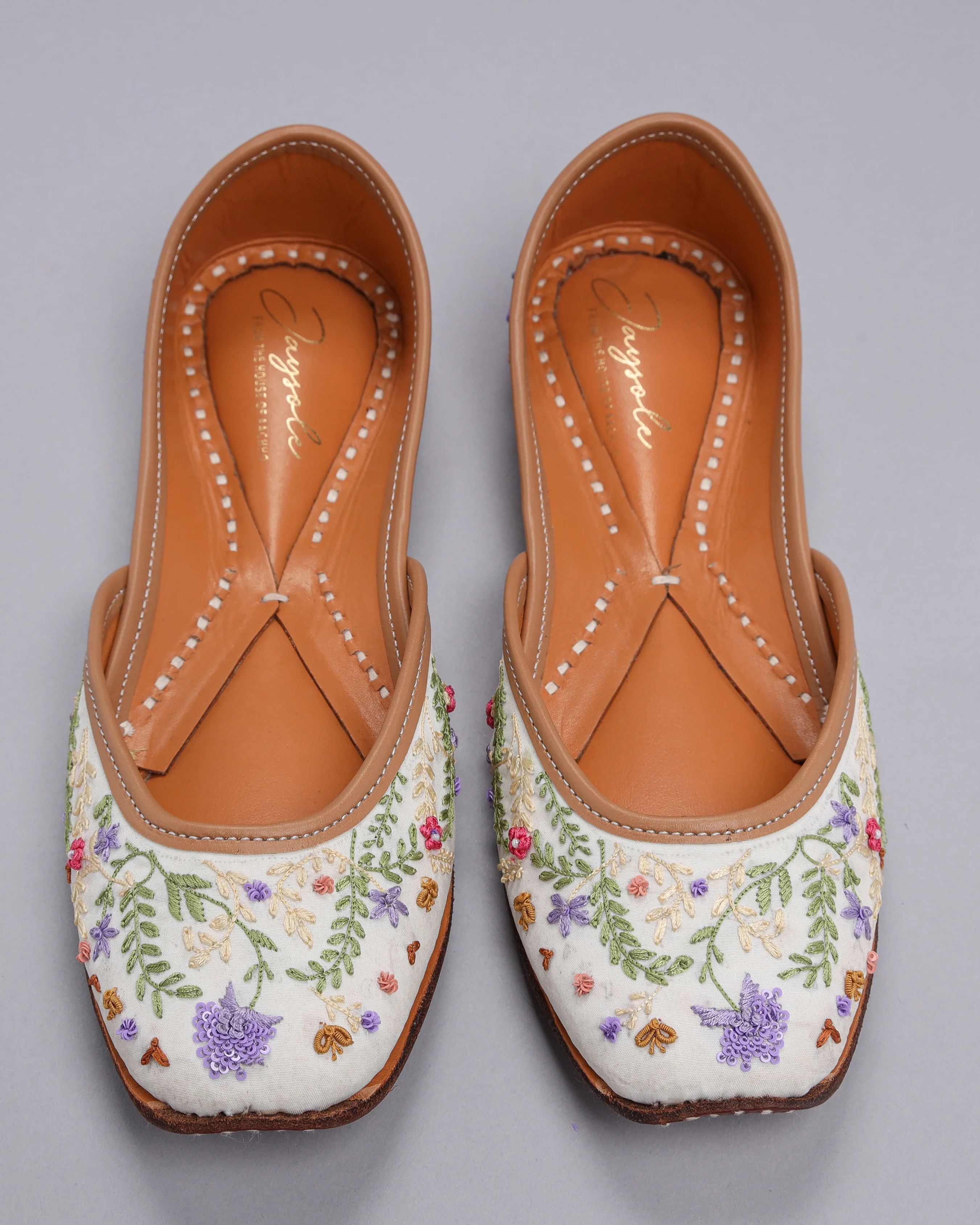 White Lavender Handcrafted Jutti - Image 5